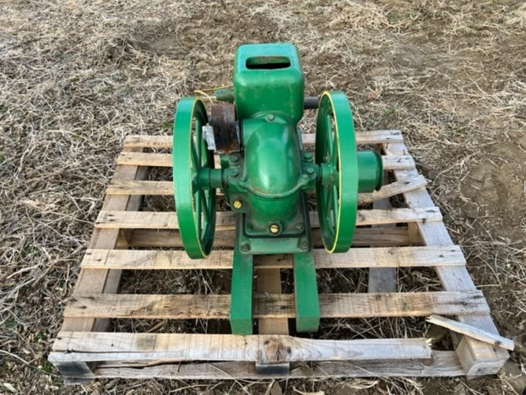 32072-JOHN DEERE HIT & MISS ENGINE