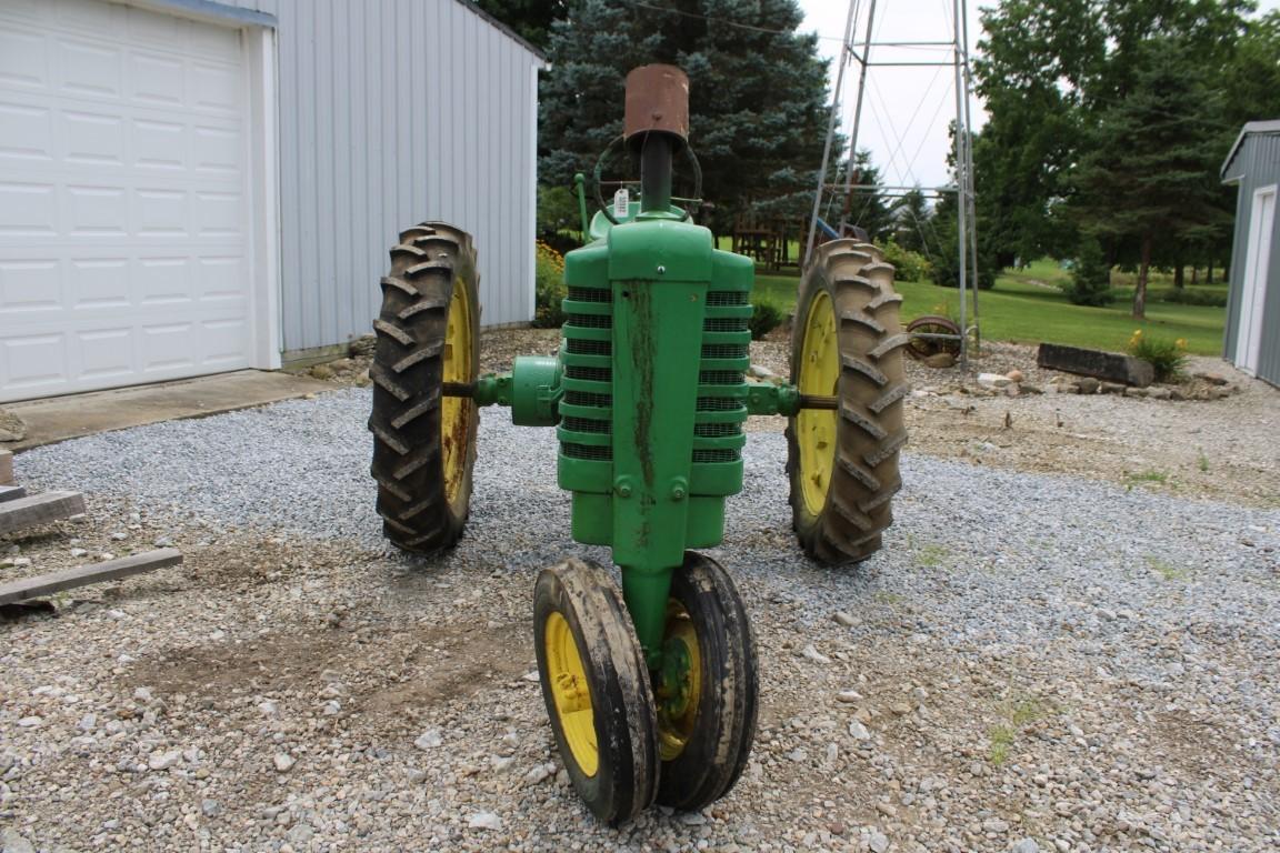 32082-JOHN DEERE B STYLED