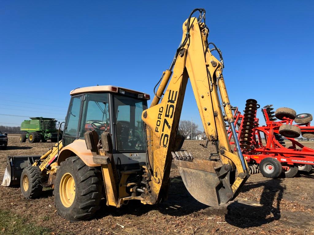 34120-FORD 675E TRACTOR LOADER/BACKHOE