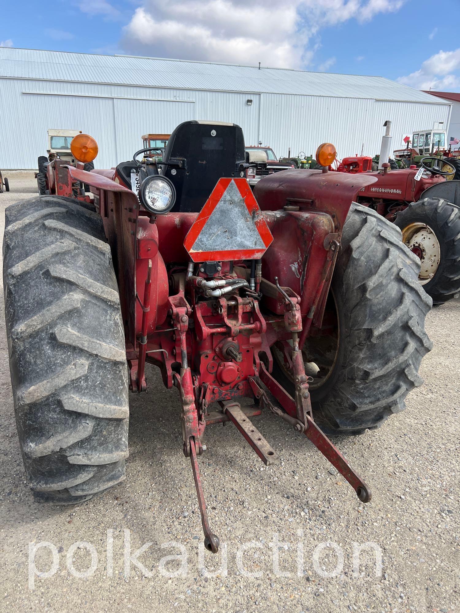 3492-IH 484 DIESEL w/ SCHWARTZ 1700 FRONT LOADER