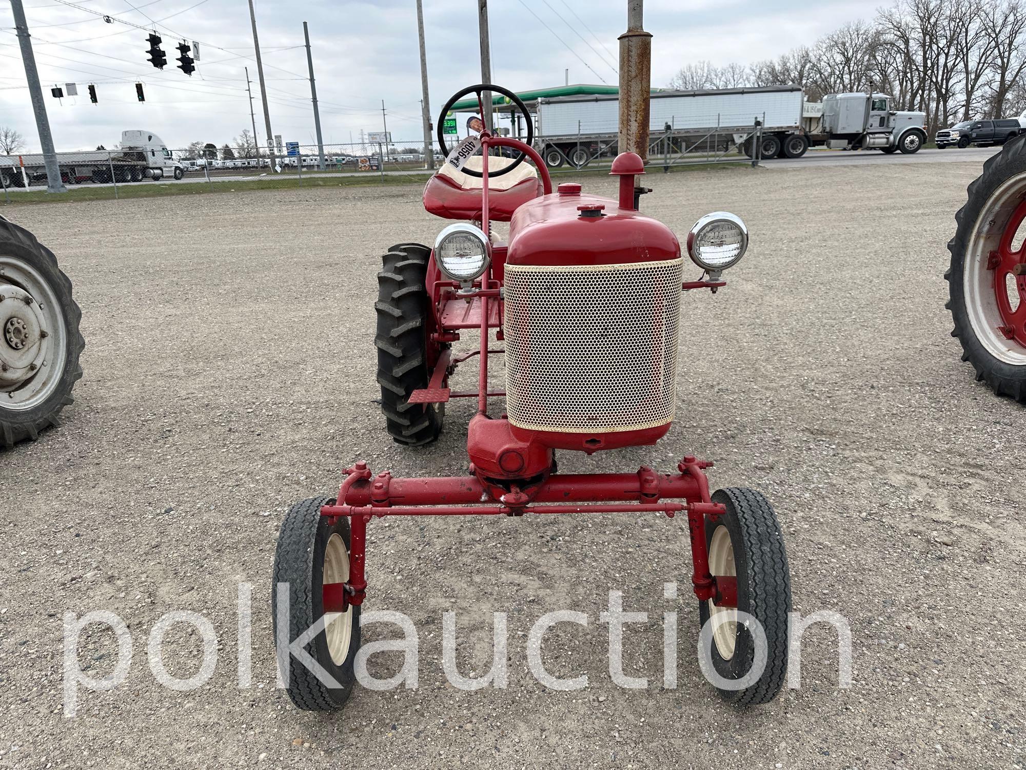 4056-FARMALL CUB (SN#20271)