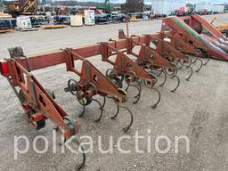 3883-INTERNATIONAL HARVESTER 183 6 ROW DANISH TINE CULTIVATOR