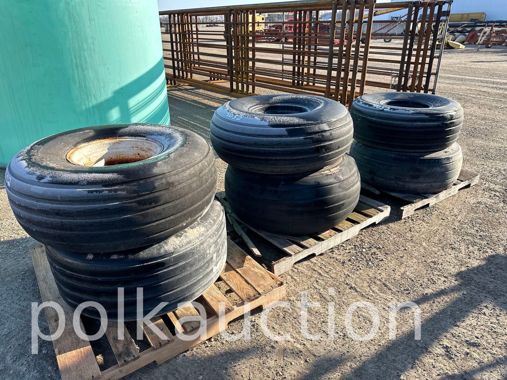 4052-(6) 16.5L-16.1SL IMPLEMENT TIRES ON RIMS