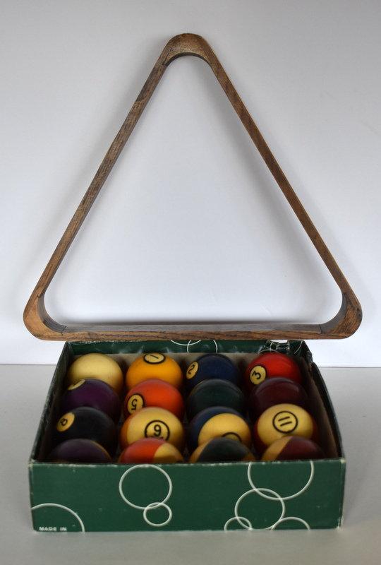 VINTAGE POOL BALLS