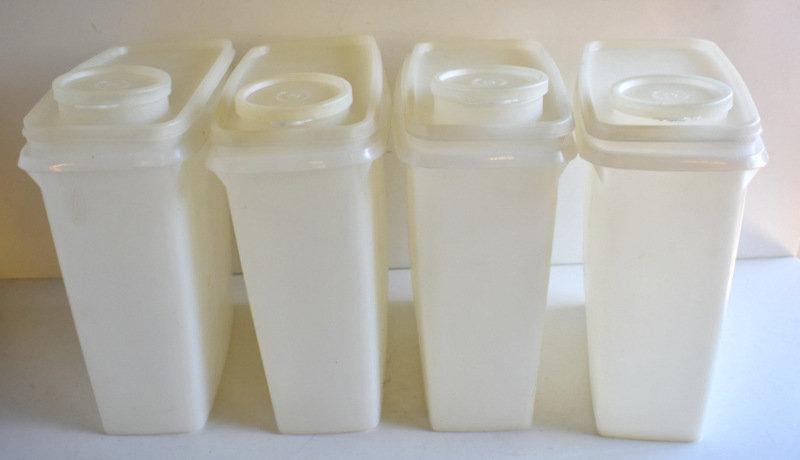 VINTAGE TUPPERWARE CONTAINERS