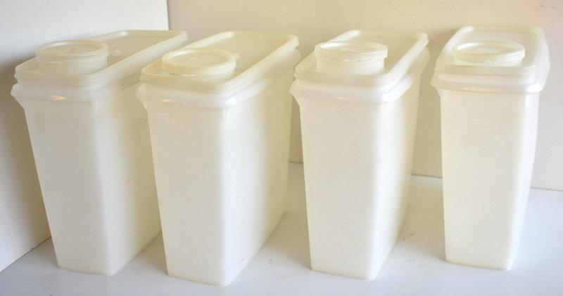 VINTAGE TUPPERWARE CONTAINERS