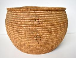 ANTIQUE ESKIMO BASKET