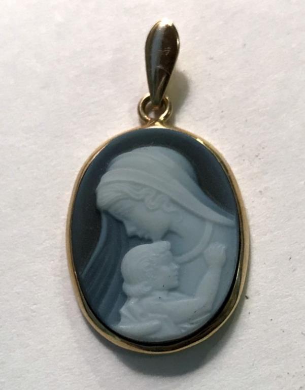 14k GOLD & BLUE AGATE MADONNA CAMEO PENDANT