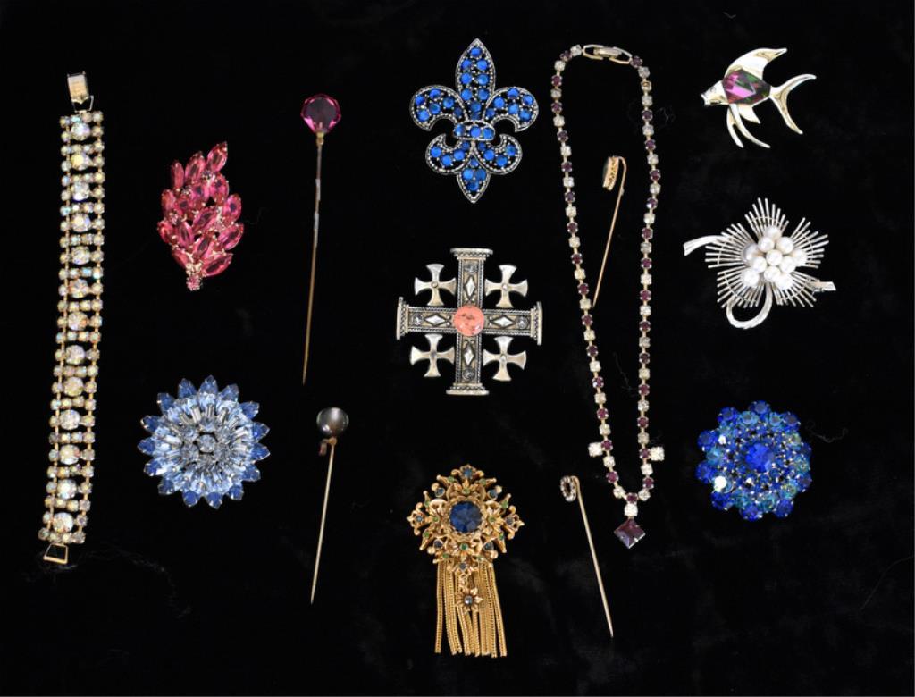 VINTAGE RHINESTONE JEWELRY - MOST SIGNED