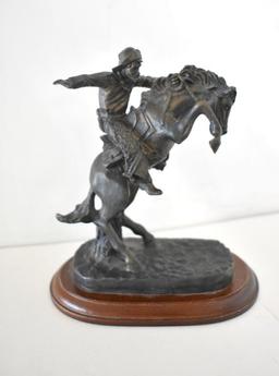 SMALL CAST METAL WESTERN STATUE