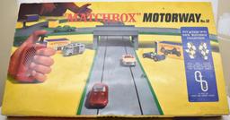 MATCHBOX MOTORWAY #12 SLOT CAR RACING SET