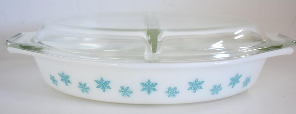 ASSORTED VINTAGE PYREX