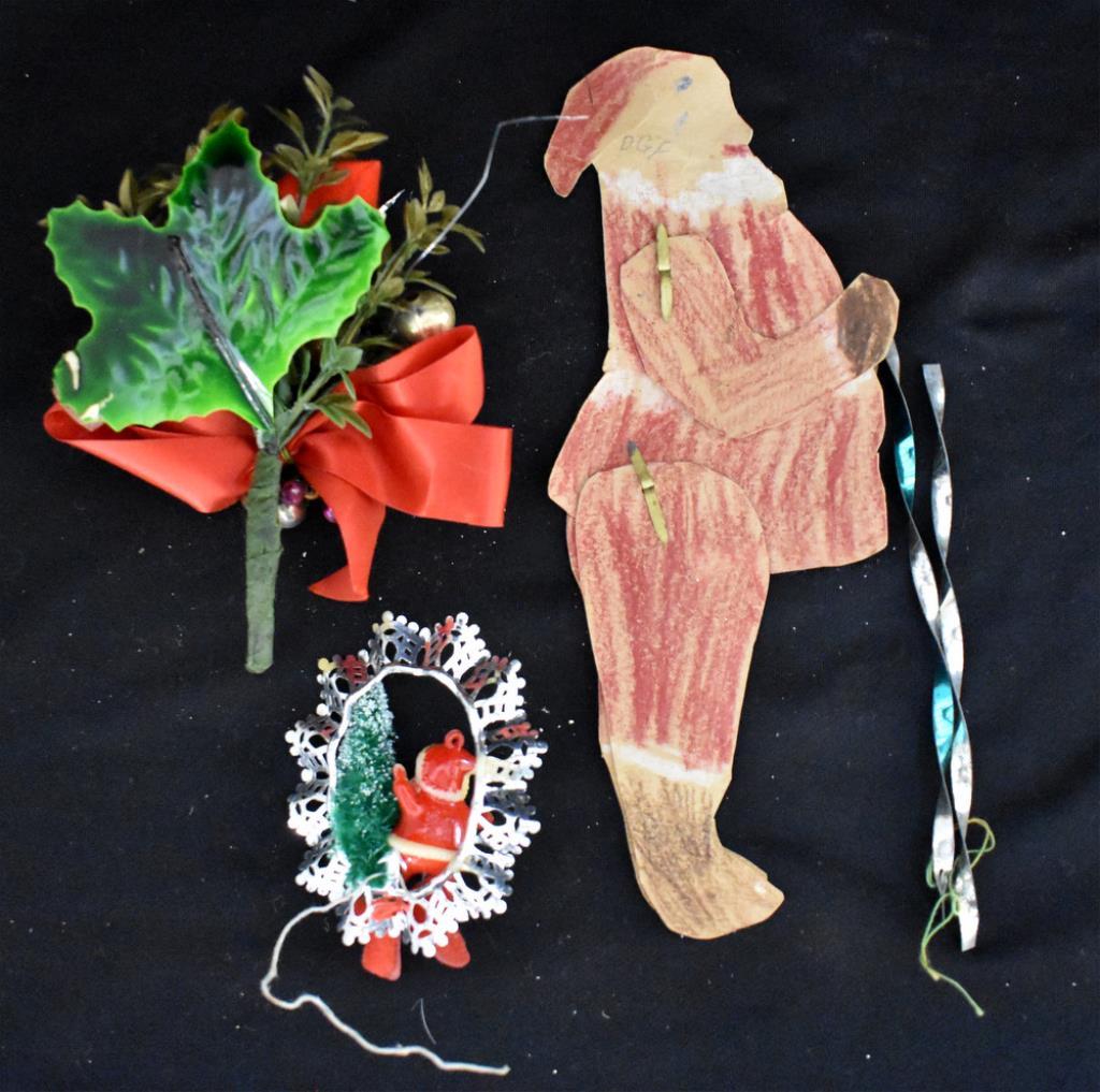 ANTIQUE CHRISTMAS DECORATIONS