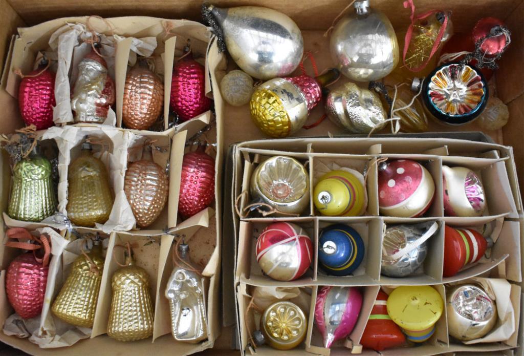 ANTIQUE GLASS CHRISTMAS ORNAMENTS