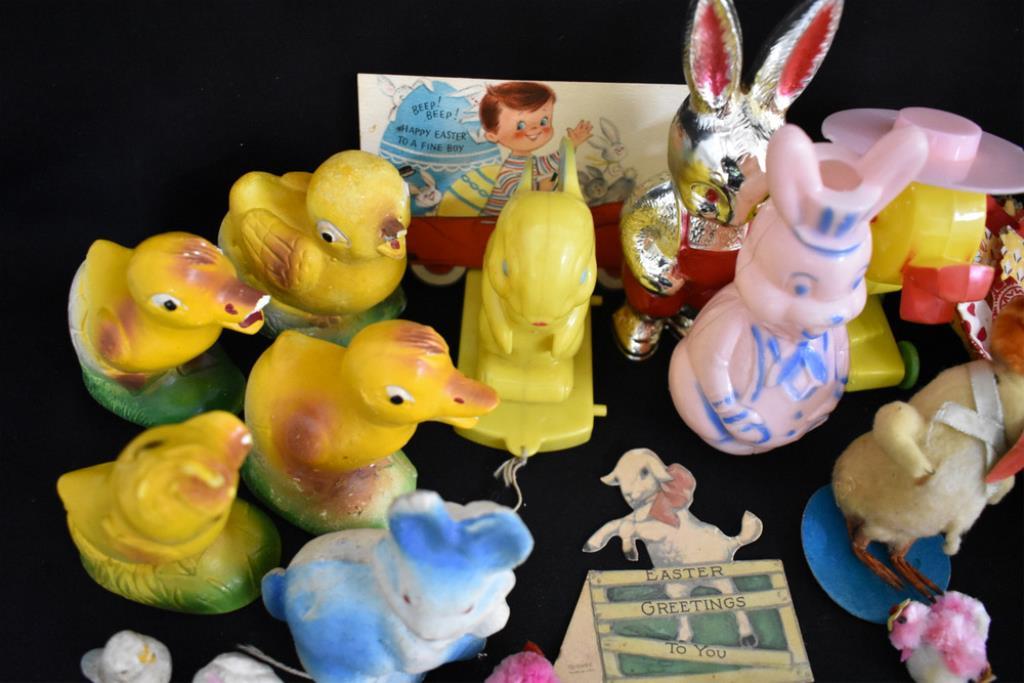 ANTIQUE EASTER DECORATIONS