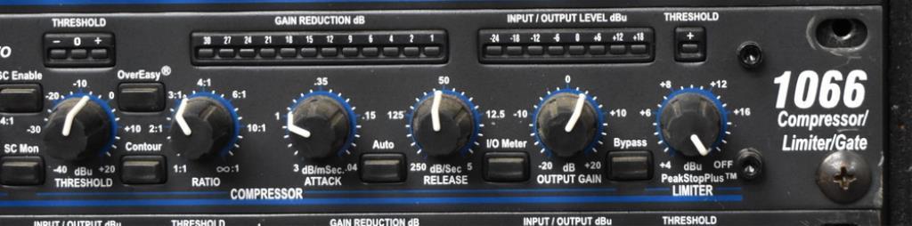 DBX 1066 COMPRESSOR / LIMITER / GATE