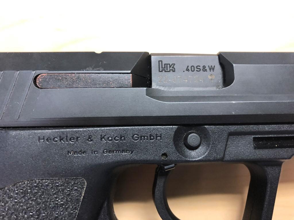 HECKLER & KOCH USP SEMI AUTOMATIC HANDGUN, SN:22074724M SYNTHETIC, .40 S&W,