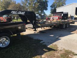 2006 Pro-Trak 25’ GN Flatbed Trailer, 20K GVW, Dove, Tandem Duals, Ramps, Elec. Brakes