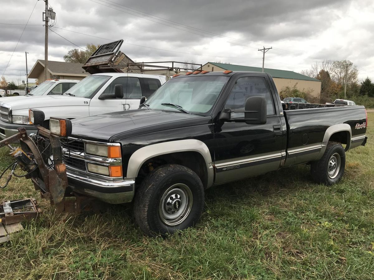 ‘98 Chevrolet 2500 Pick-Up Truck, 7.4L V8, 4x4, Auto Trans, 144K Mi, PW, PL