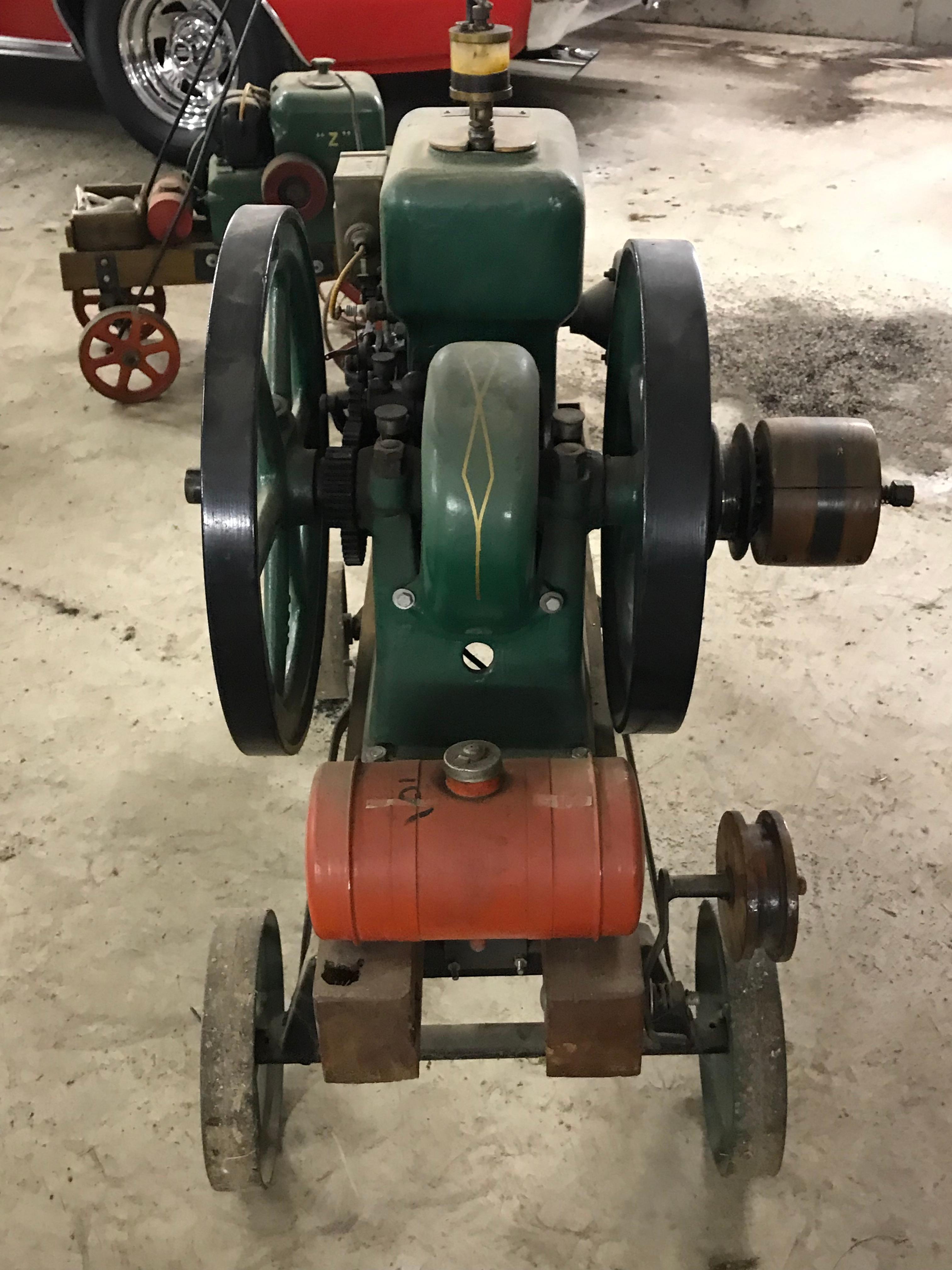 LOT 22: 1925 Economy 2½HP Antique Engine