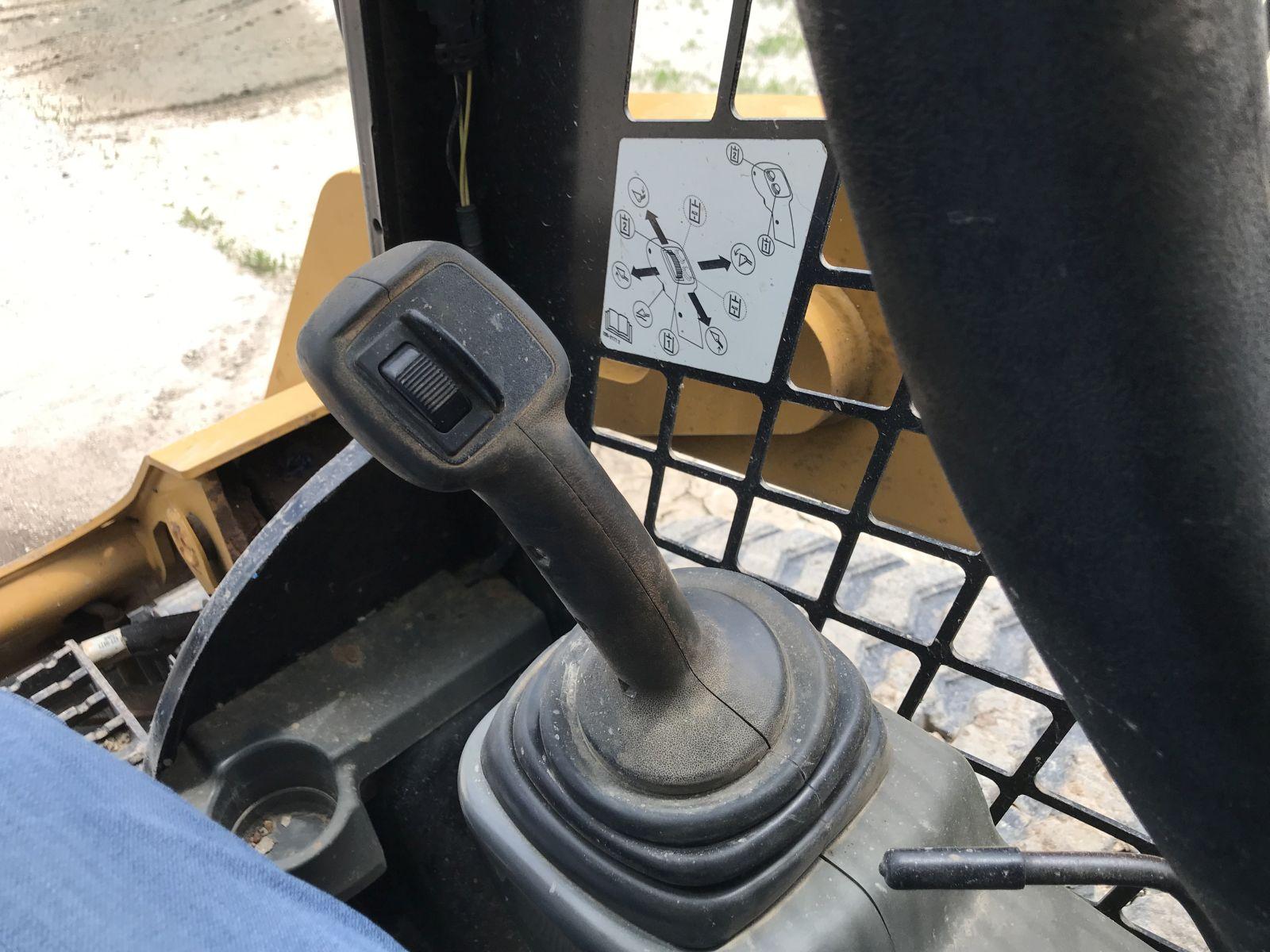 1. ‘15 Caterpillar 236D Skid Steer Loader