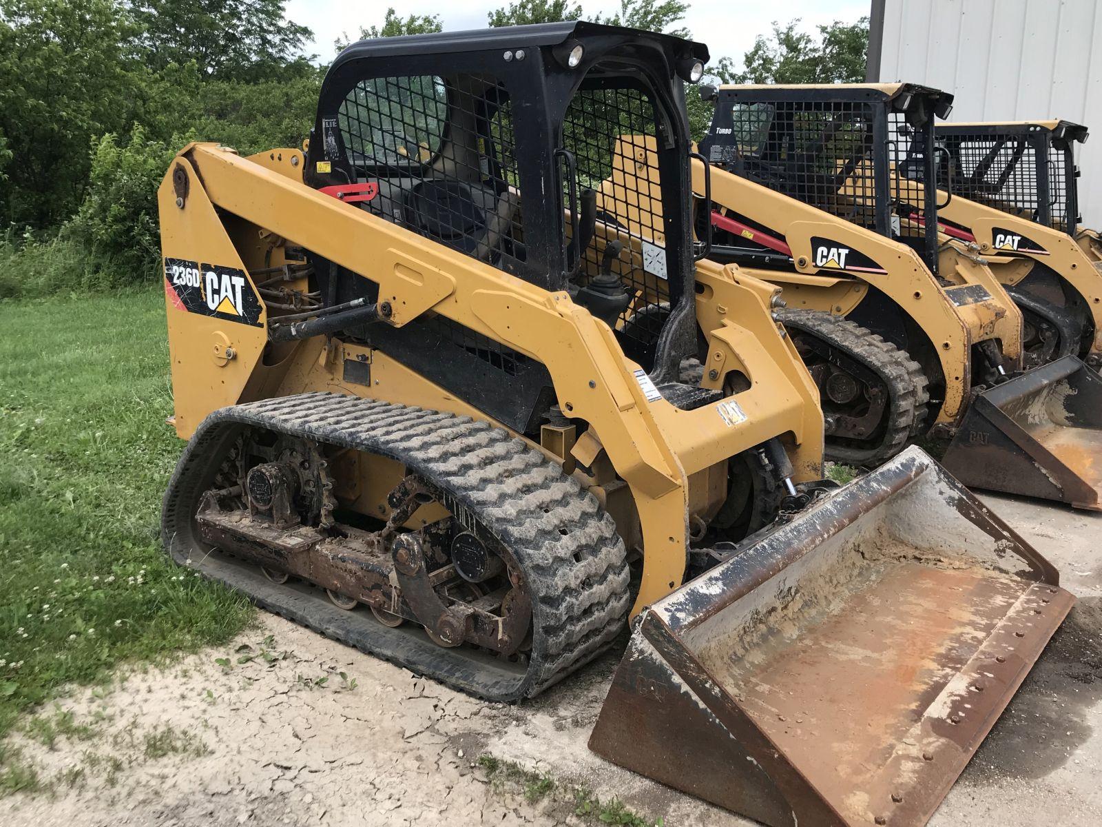 1. ‘15 Caterpillar 236D Skid Steer Loader