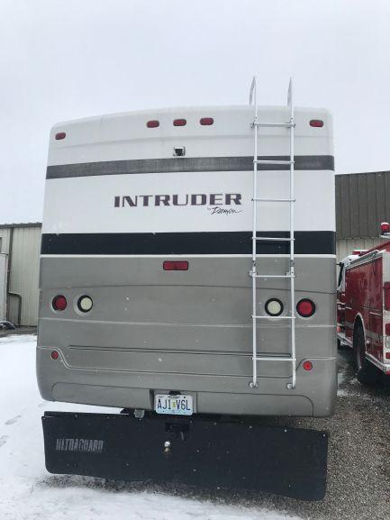 174. 2003 Damon Intruder 350 35' Motorhome (6% Buyers Premium)