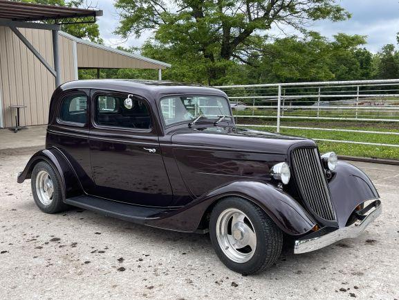 Lot 2A - 1933 Ford Victoria Restomod