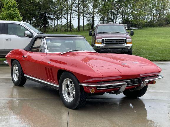 Lot 6 - 1966 Chevrolet Corvette Stingray Convertible