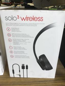 Beats Solo 3 Wireless Headphones (Black)