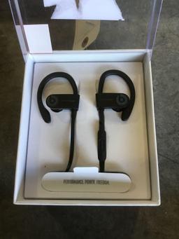 Powerbeats3 Bluetooth Wireless Headset (Black)