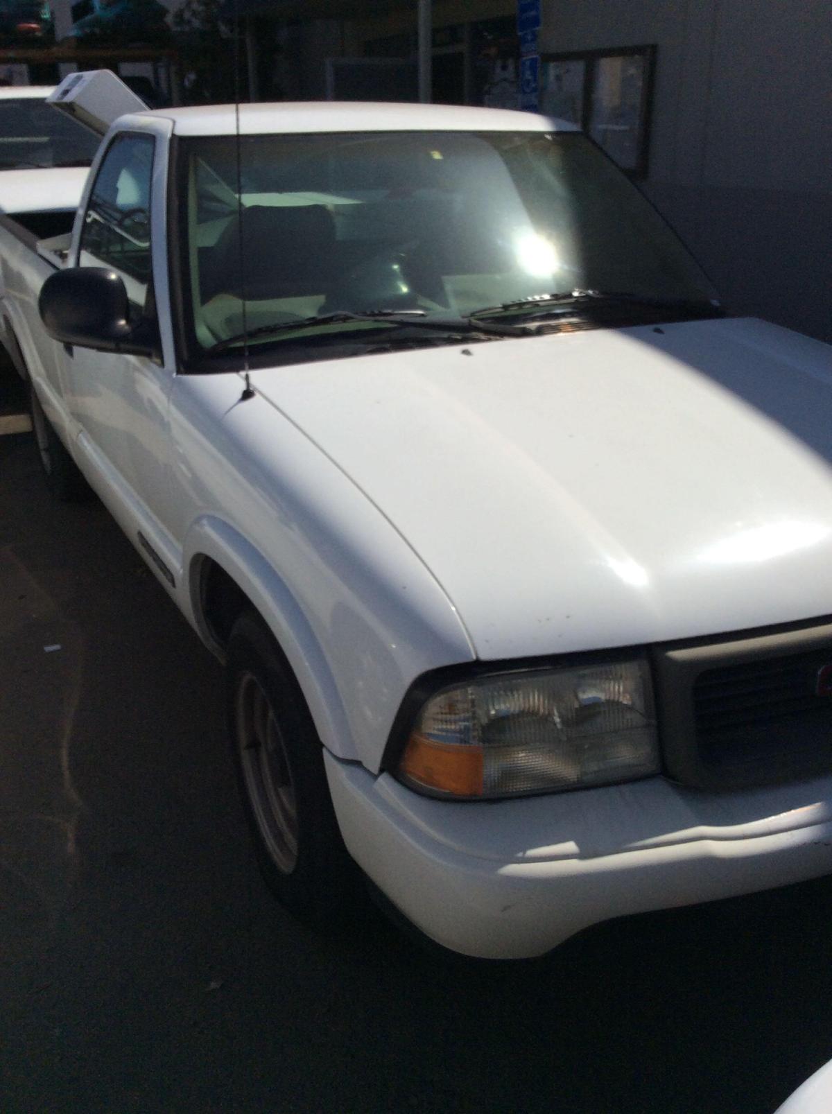 1998 GMC SONOMA SL ***DEALER OR EXPORT SALE ONLY***