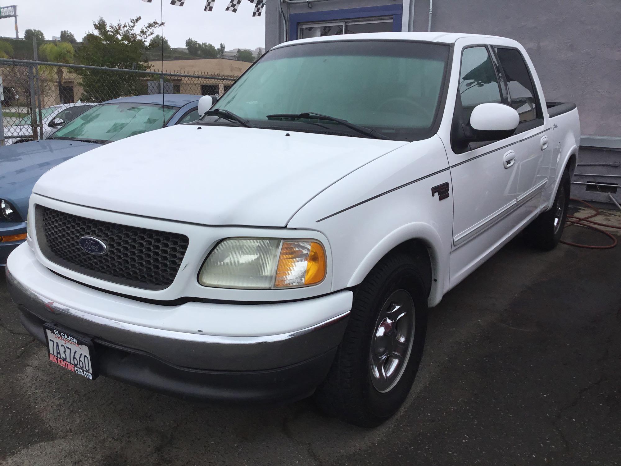 2002 Ford F-150 4 door SuperCrew Lariat 5.5ft bed