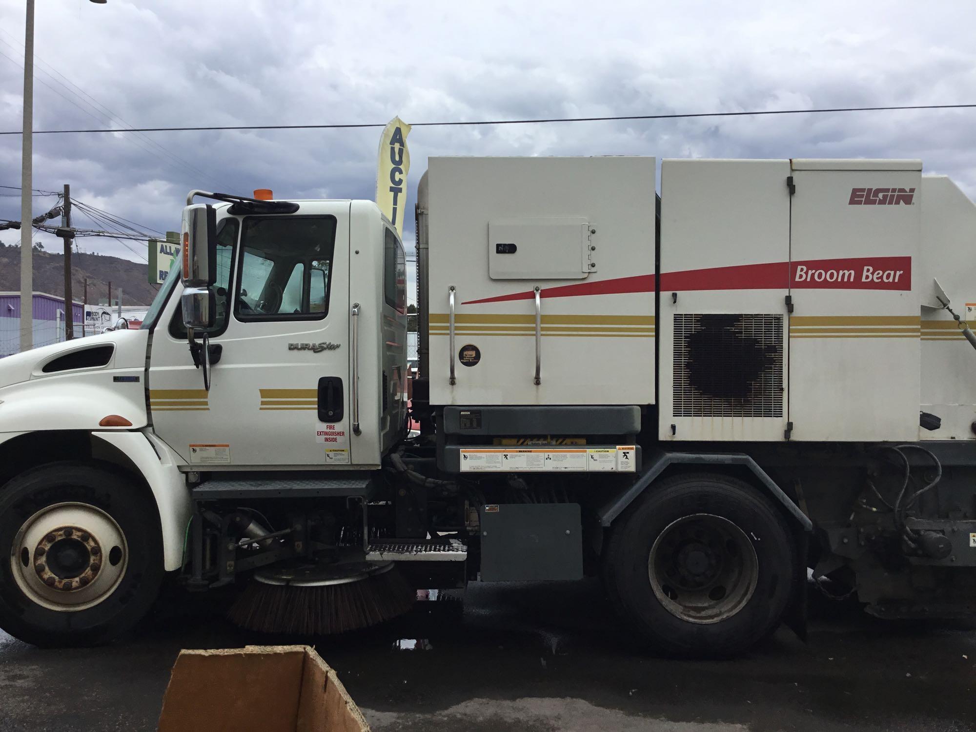 2010 International 4300 Street Sweeper