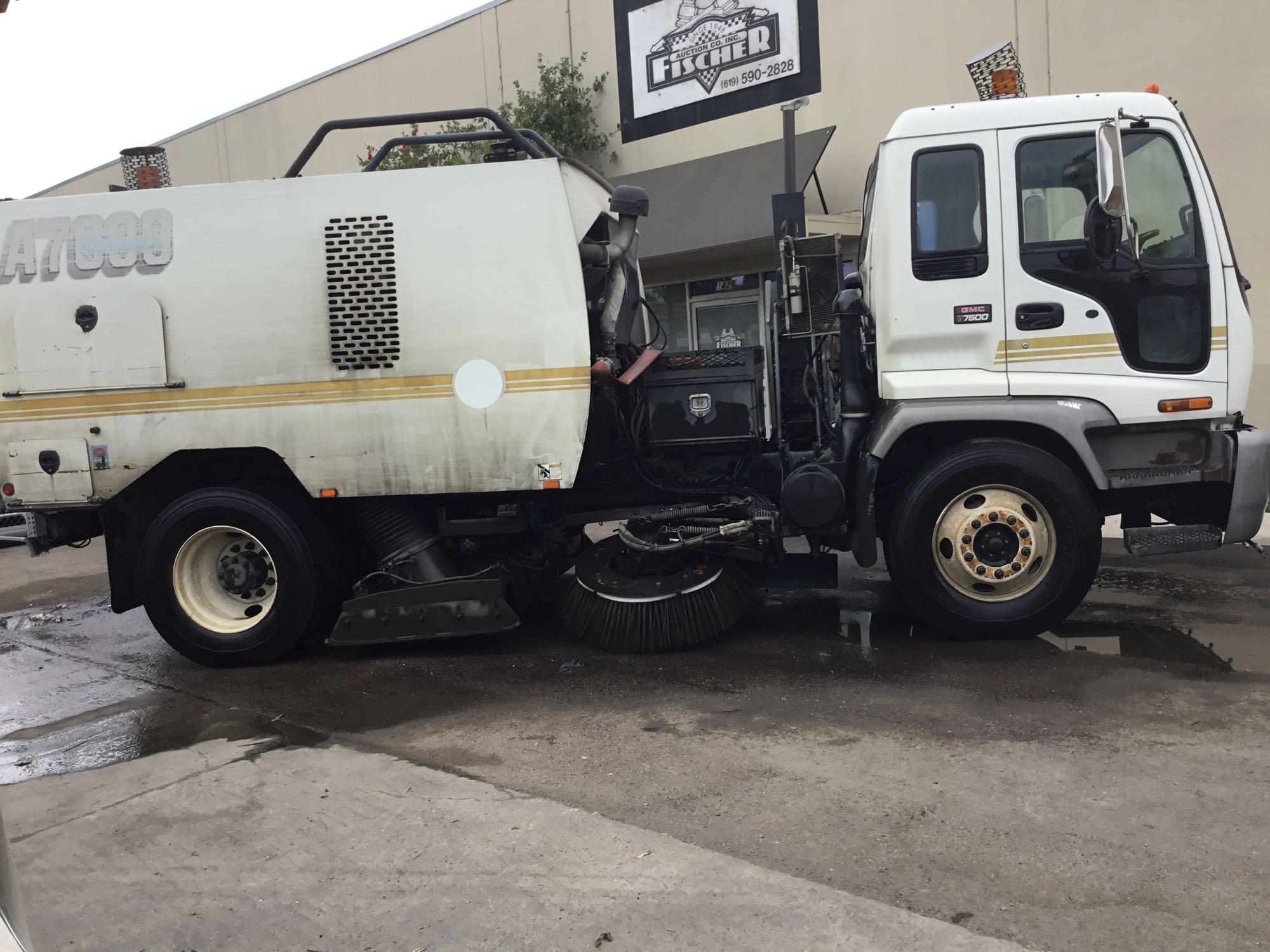 2008 GMC L6 7.8L T7500 Street Sweeper