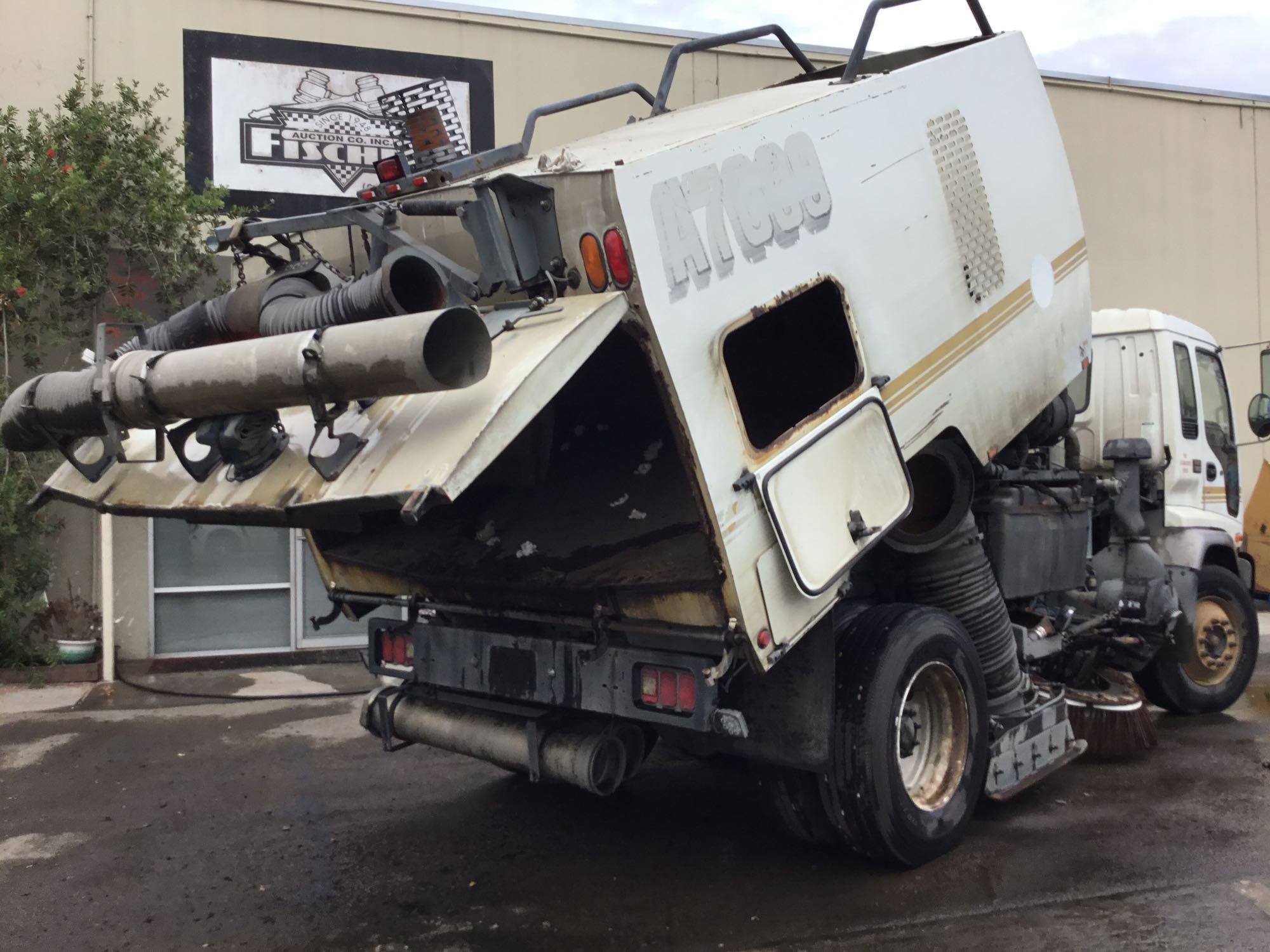 2008 GMC L6 7.8L T7500 Street Sweeper