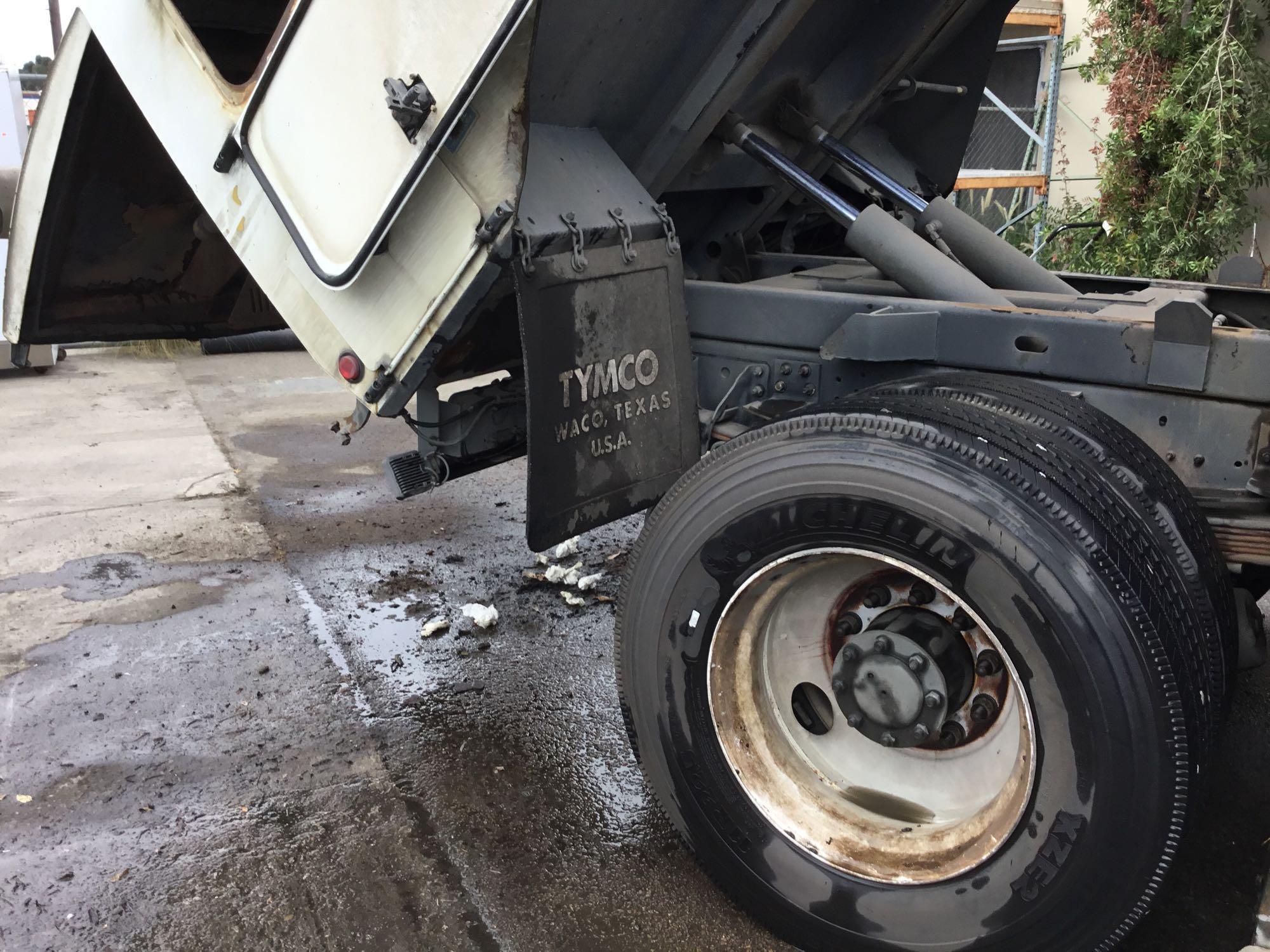 2008 GMC L6 7.8L T7500 Street Sweeper