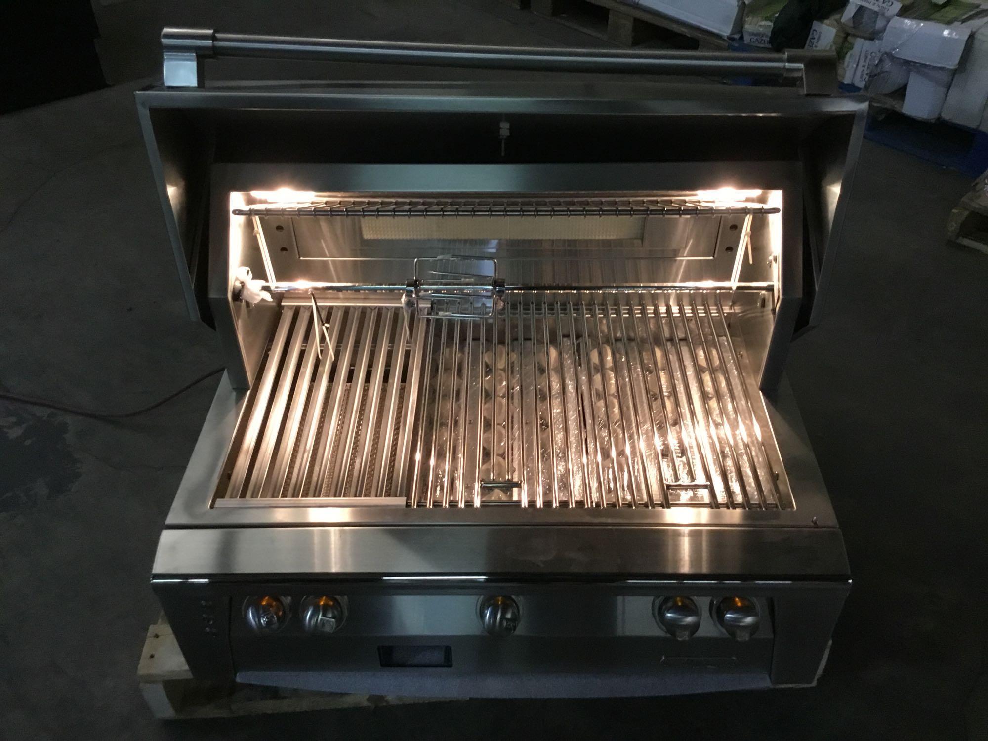 Stainless Steel Alfresco 660 sq. inch Cooking 82,500 BTU Propane Gas Grill