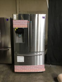 Samsung 25 cu. ft. French Door Refrigerator with External Water & Ice Dispenser**GETS COLD**