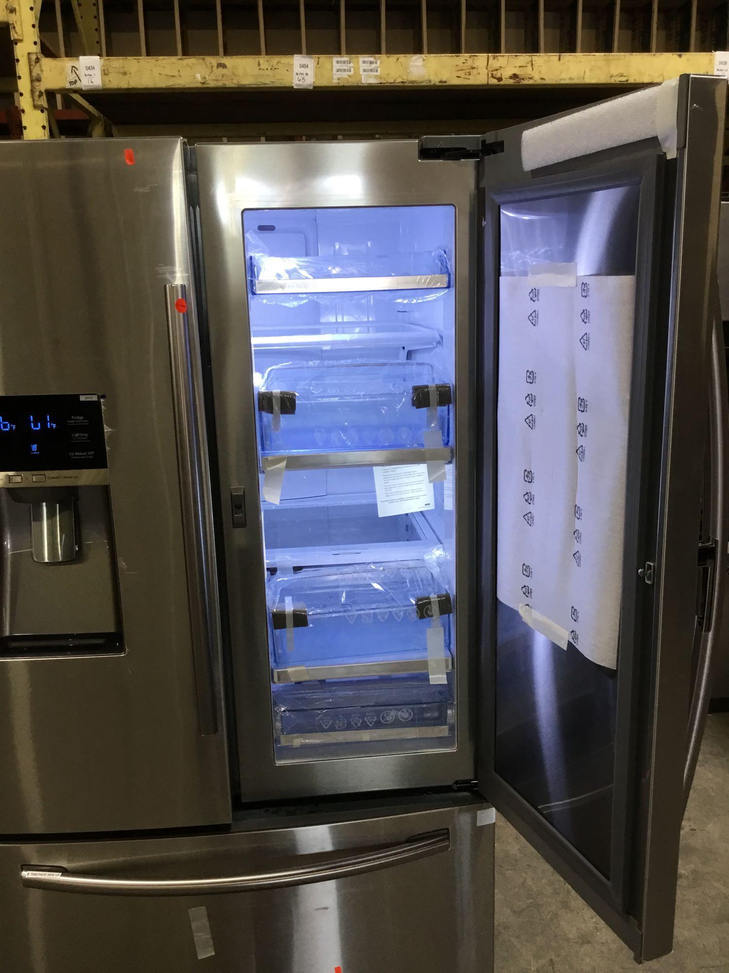 Samsung 28 cu. ft. French Door Food Showcase Refrigerator Stainless Steel