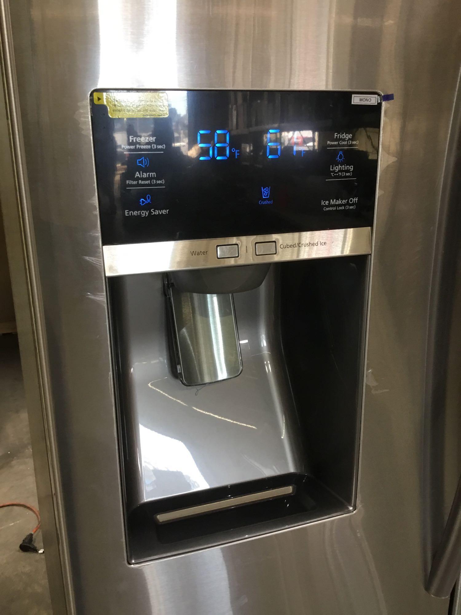 Samsung 28 cu. ft. French Door Food Showcase Refrigerator Stainless Steel