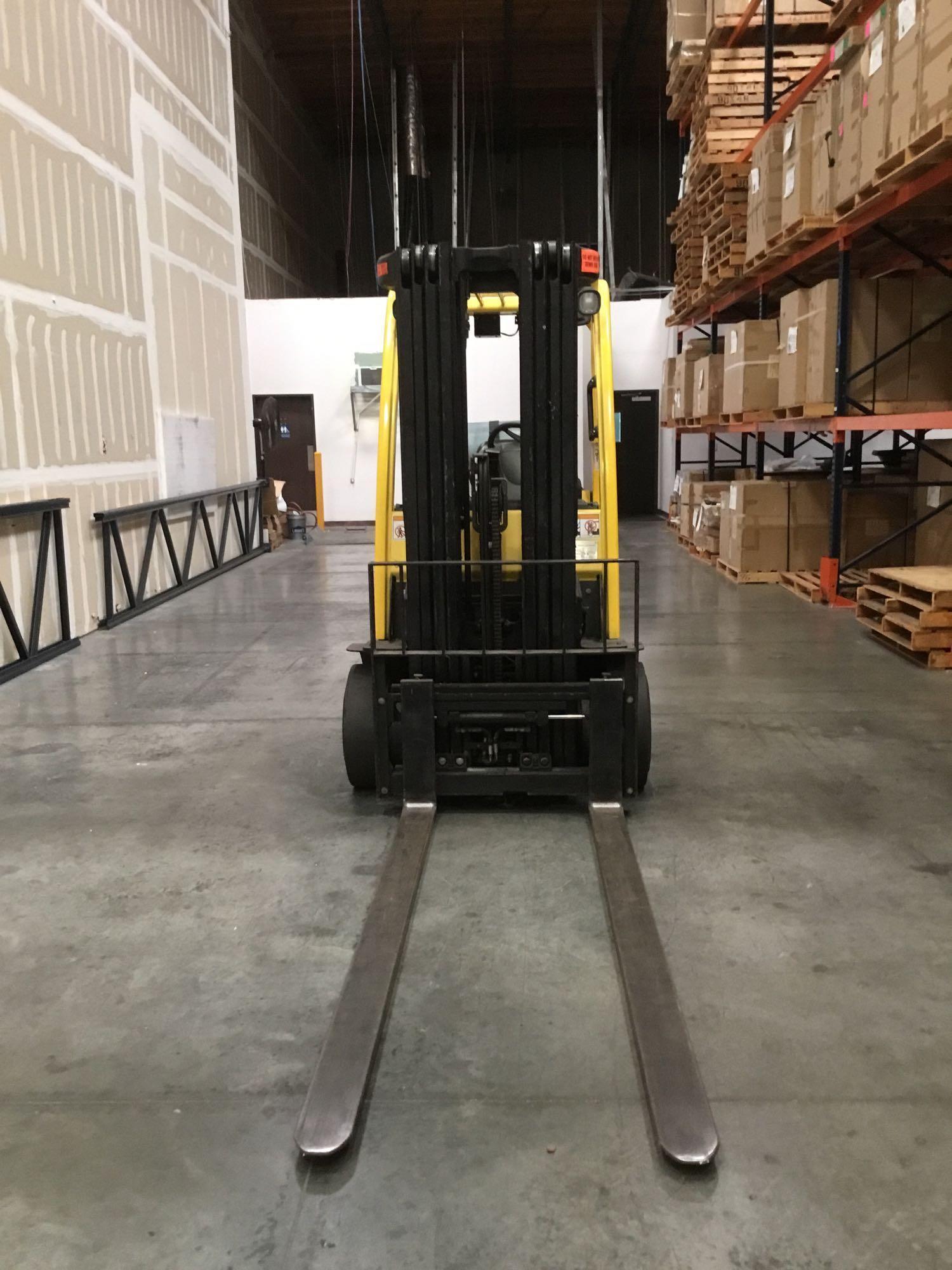 Hyster 5000lbs. Capacity LPG Sitdown Fork Lift w/7 ft. Forks