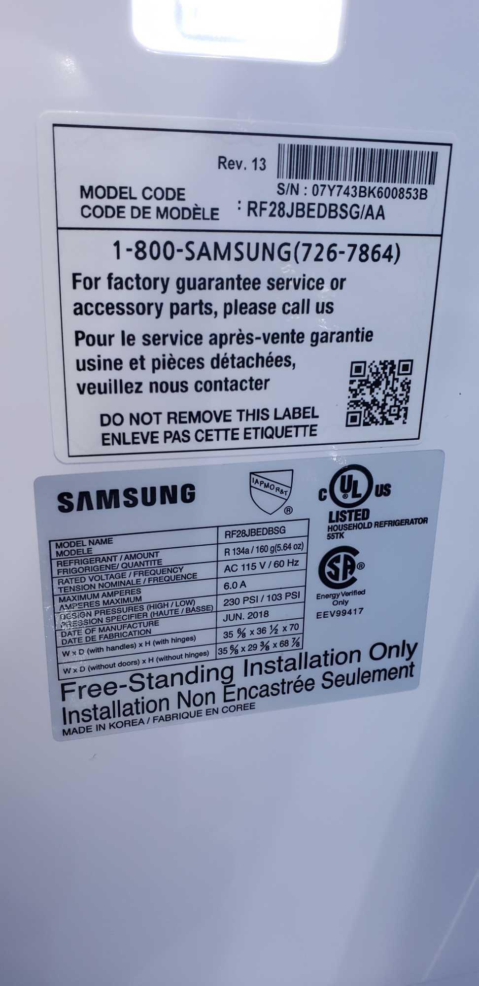 Samsung 28 cu. ft. 4-Door French Door Food Showcase Refrigerator***GETS COLD***