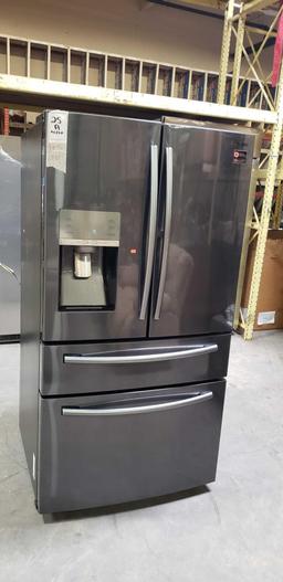 Samsung 28 cu. ft. 4-Door French Door Food Showcase Refrigerator***GETS COLD***