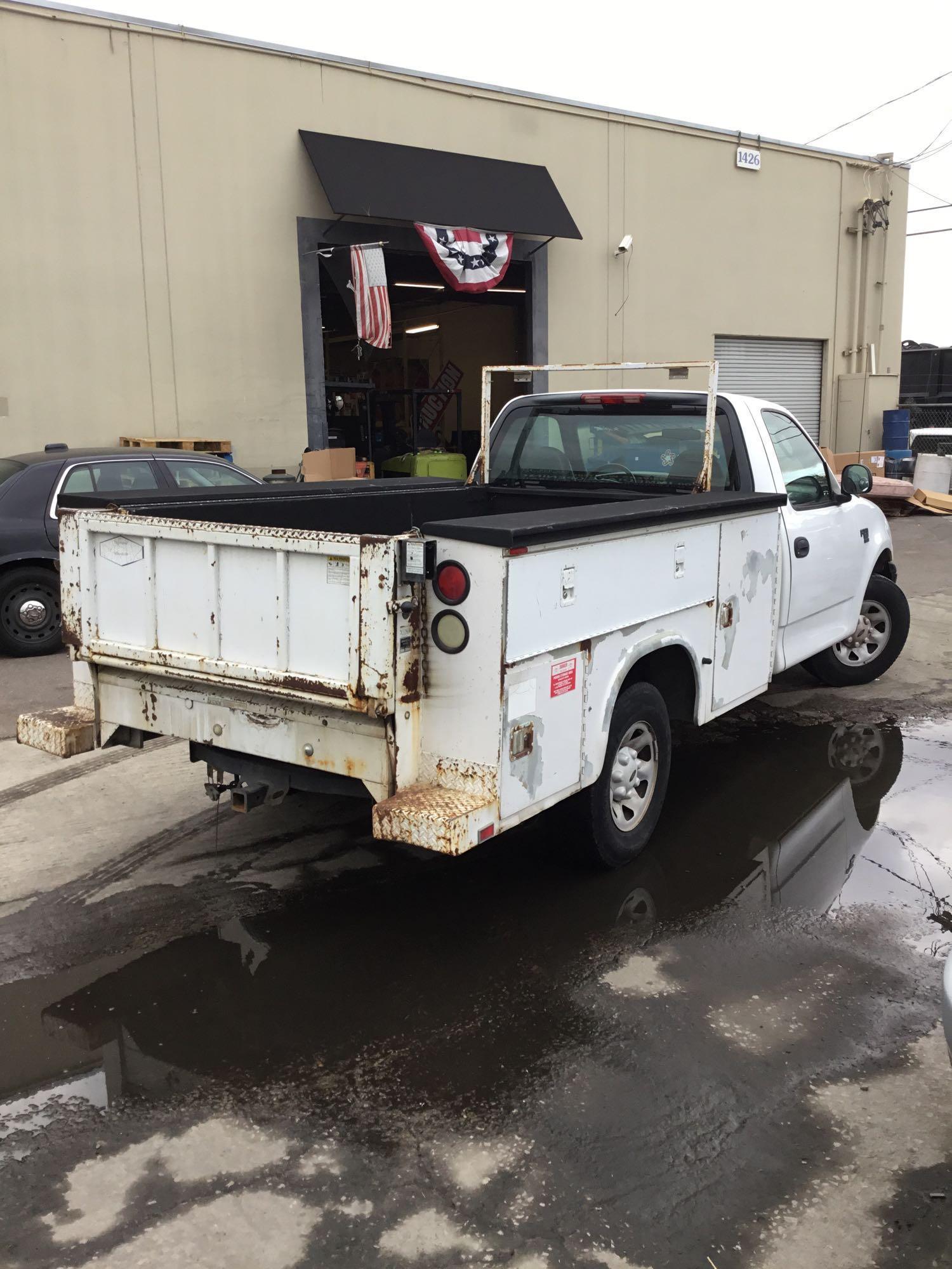 2002 Ford F-150 with Service Body