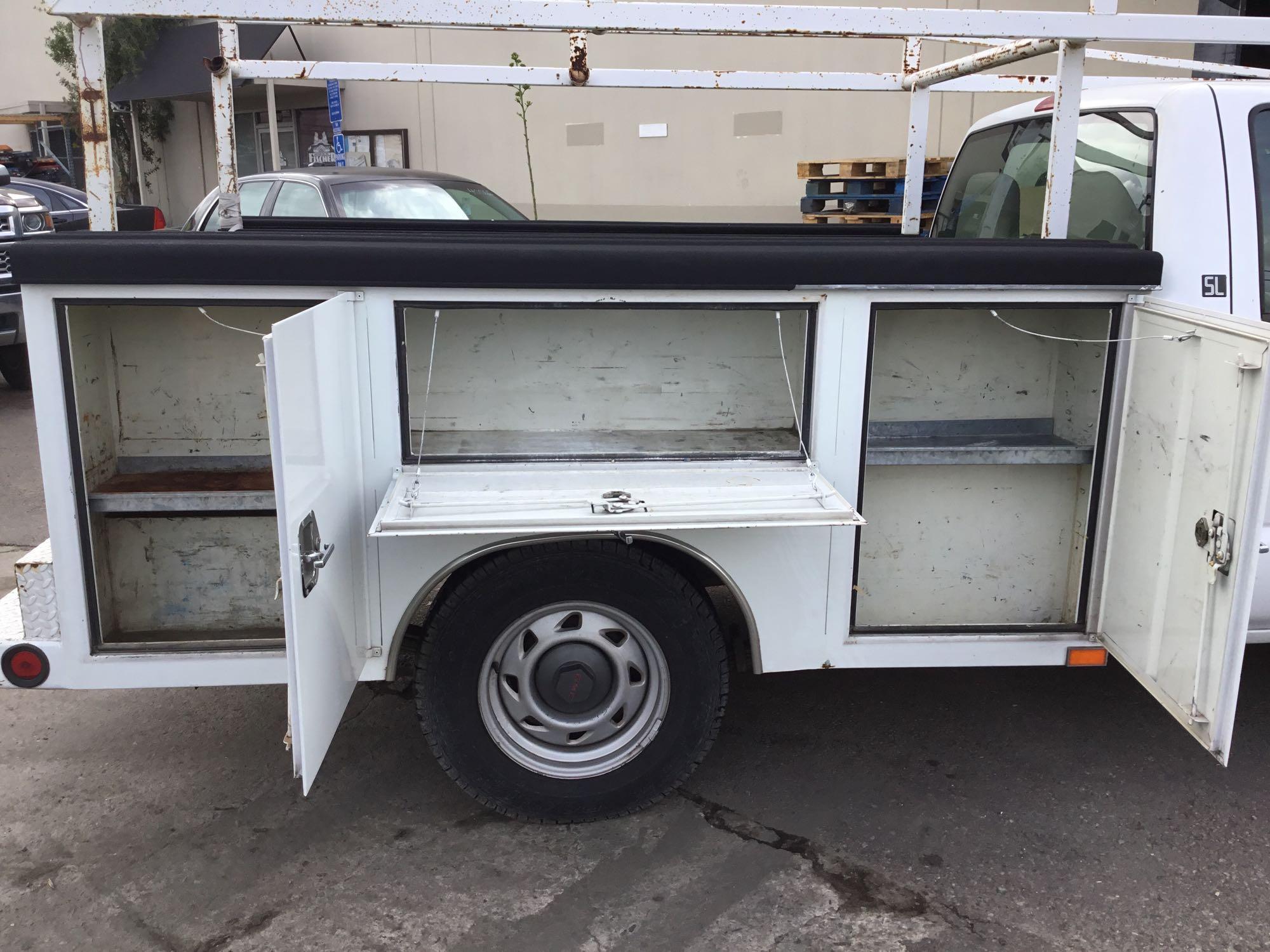 1999 GMC Sonoma With Service Body