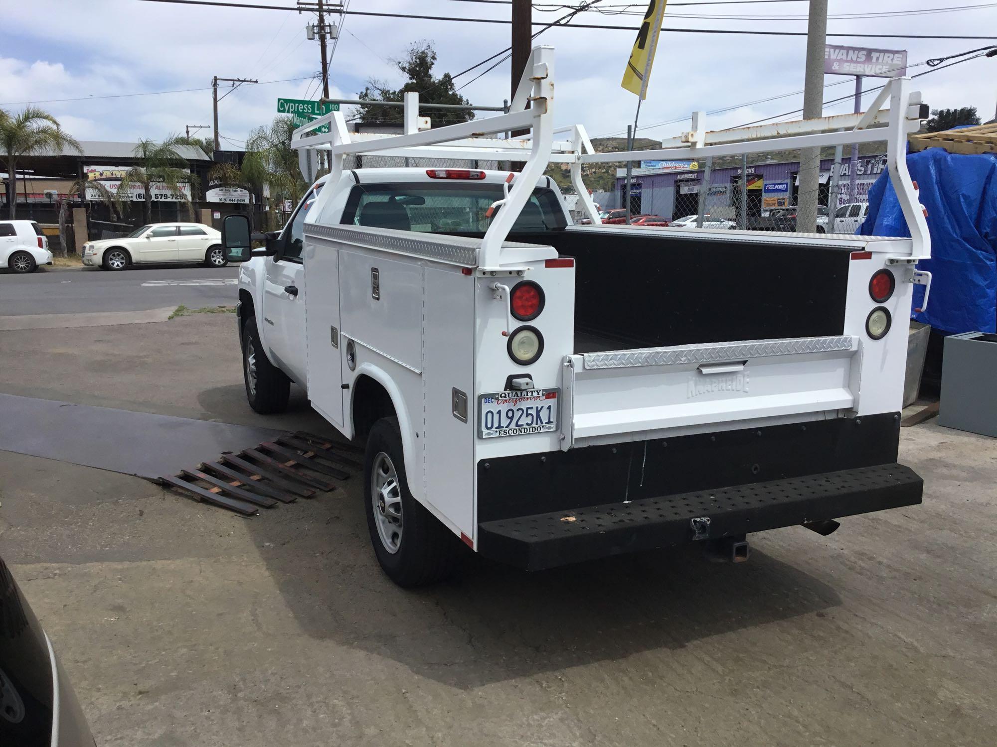 2012 Chevrolet Silverado 2500 HD Work Truck with Knappheide Service Body***FOR DEALER OR EXPORT ONLY