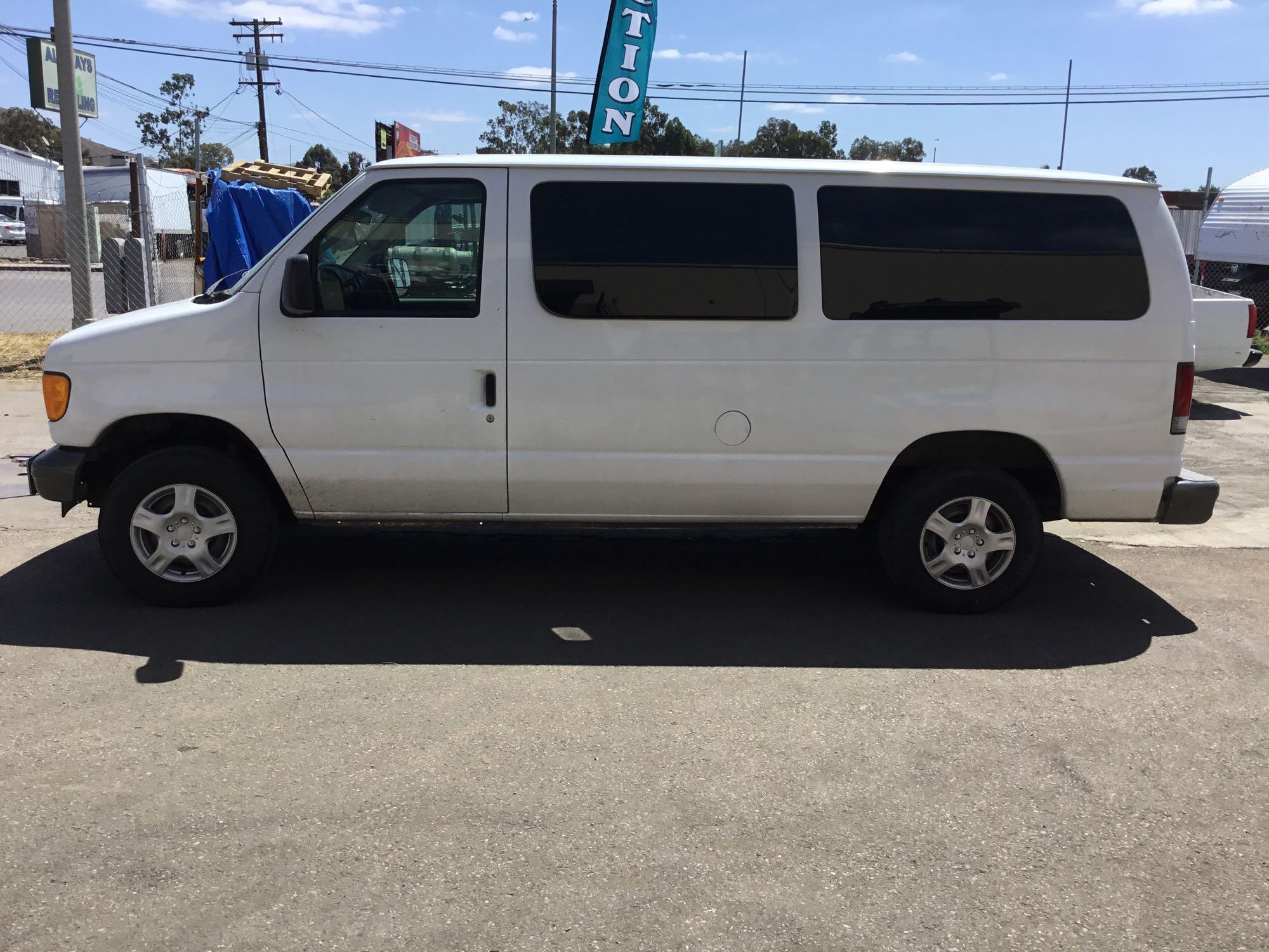 2007 Ford Econoline Wagon ***FOR DEALER OR EXPORT ONLY***