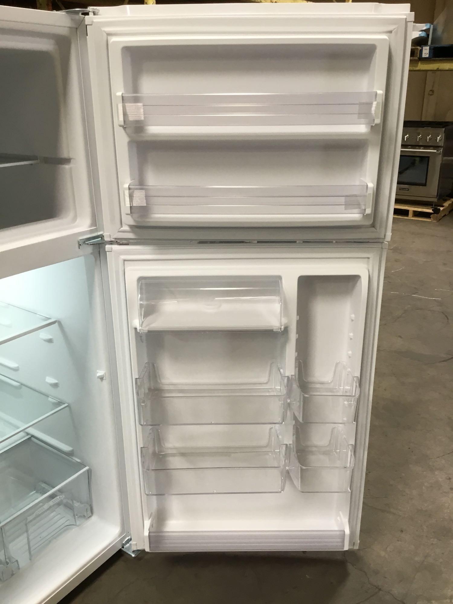 Whirlpool 19.2 cu. ft. Top Freezer Refrigerator ***GETS COLD***