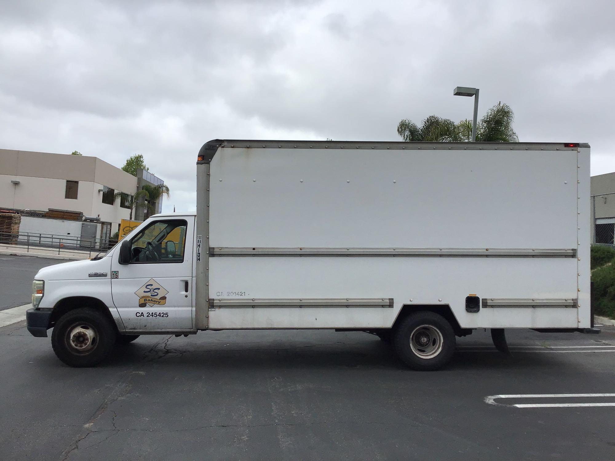 2008 Ford E-350 17ft. Box Truck